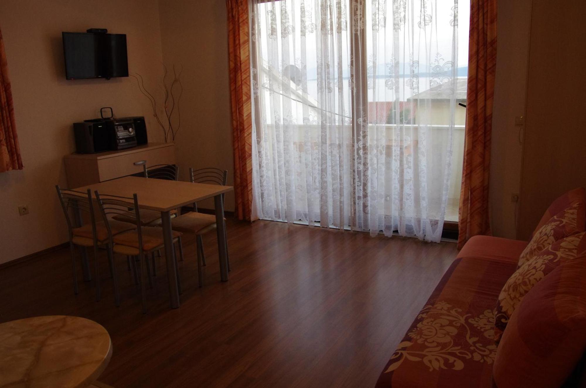 Apartments With A Parking Space Igrane, Makarska - 13535 Номер фото